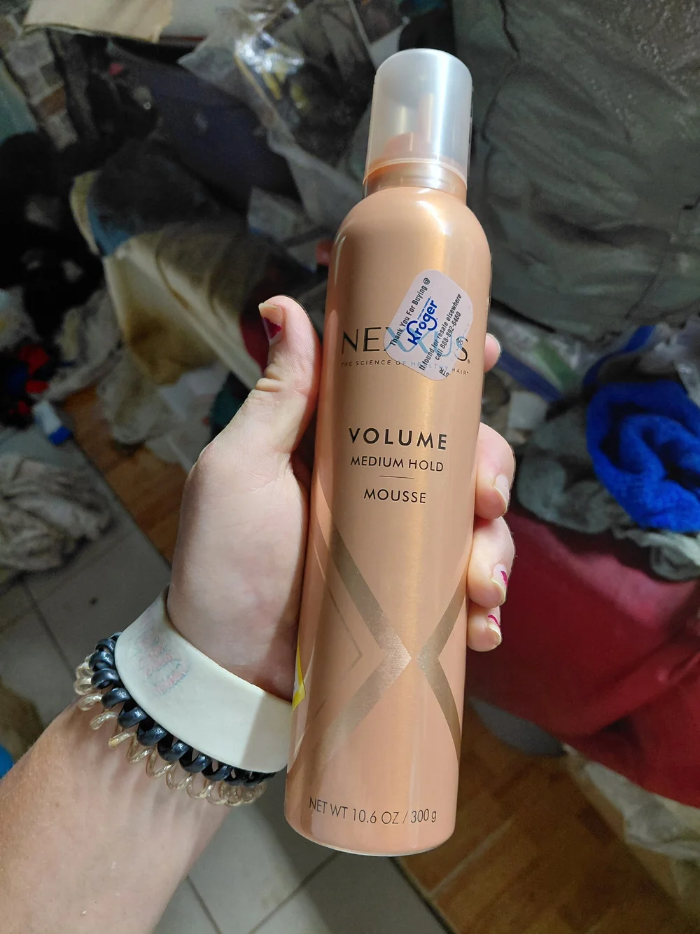 10.6 oz (300 g) can of Nexxus Volume Medium Hold Mousse